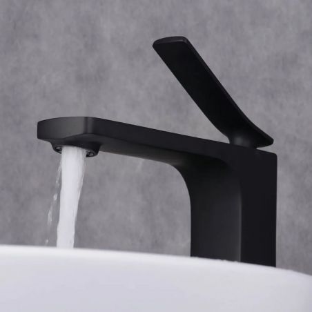 Baterie lavoar EGO-SON BLACK, design minimalist, Negru mat, aerator, montaj pe blat Baterie lavoar EGO-SON BLACK, design minimalist, Negru mat, aerator, montaj pe blat