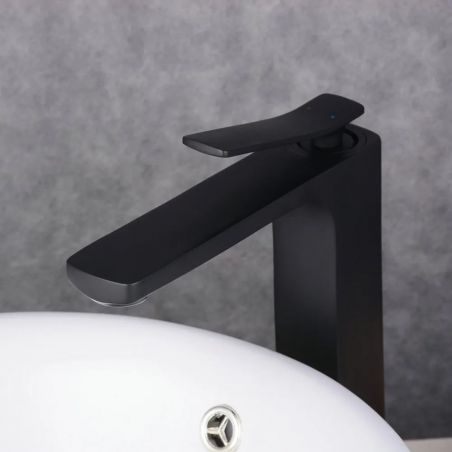 Baterie lavoar EGO-SON BLACK, design minimalist, Negru mat, aerator, montaj pe blat Baterie lavoar EGO-SON BLACK, design minimalist, Negru mat, aerator, montaj pe blat