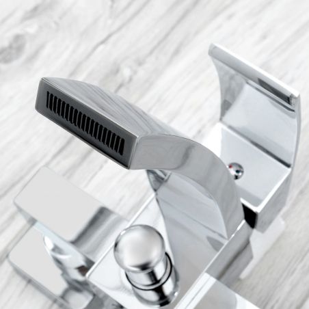 Baterie cada Enzo , montaj pe perete,tip cascada , finisaj crom, design deosebit