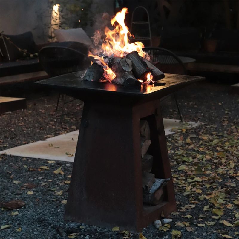 Gratar pe lemn cu plita, suprafata mare de gatit, spatiu pentru lemne, otel corten 2 mm, 100x100x90 cm, Negru, Rustico