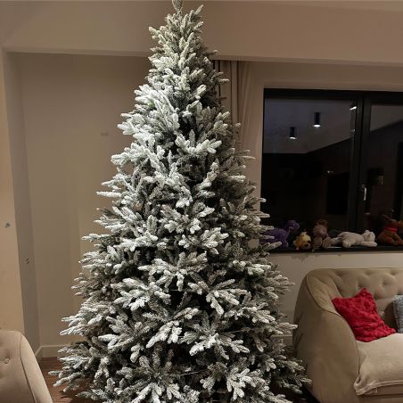 Brad artificial, Nins, ramuri 3D, 6212 crengute, 185 cm diametru, suport metalic inclus, Polar, inaltime de 300 cm