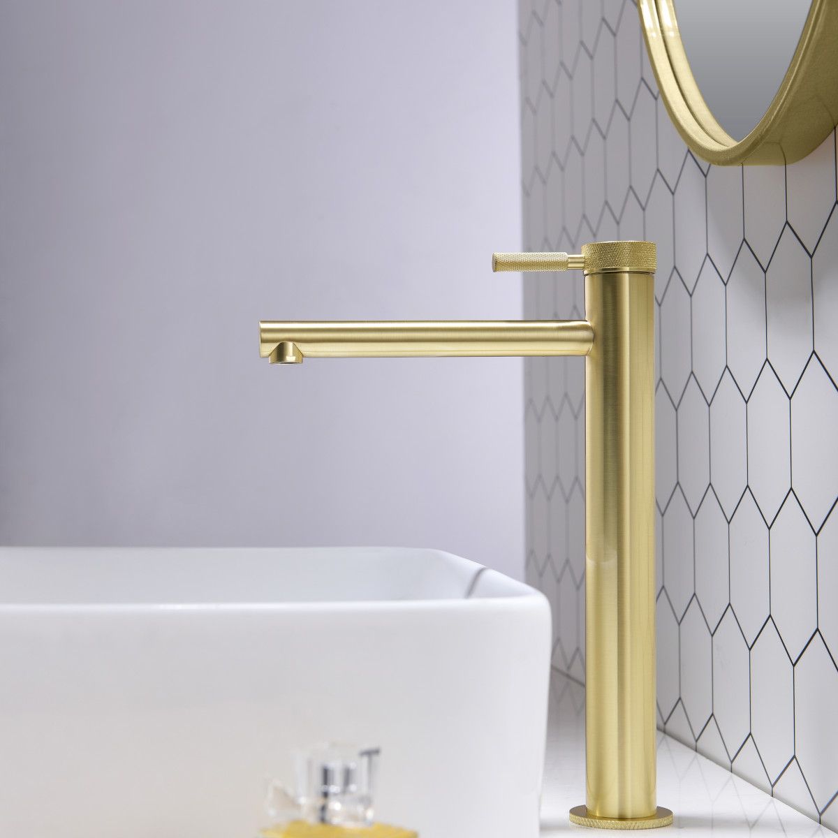 Baterie lavoar Tiona, Auriu Mat, inaltime 30.5 cm, montaj pe blat