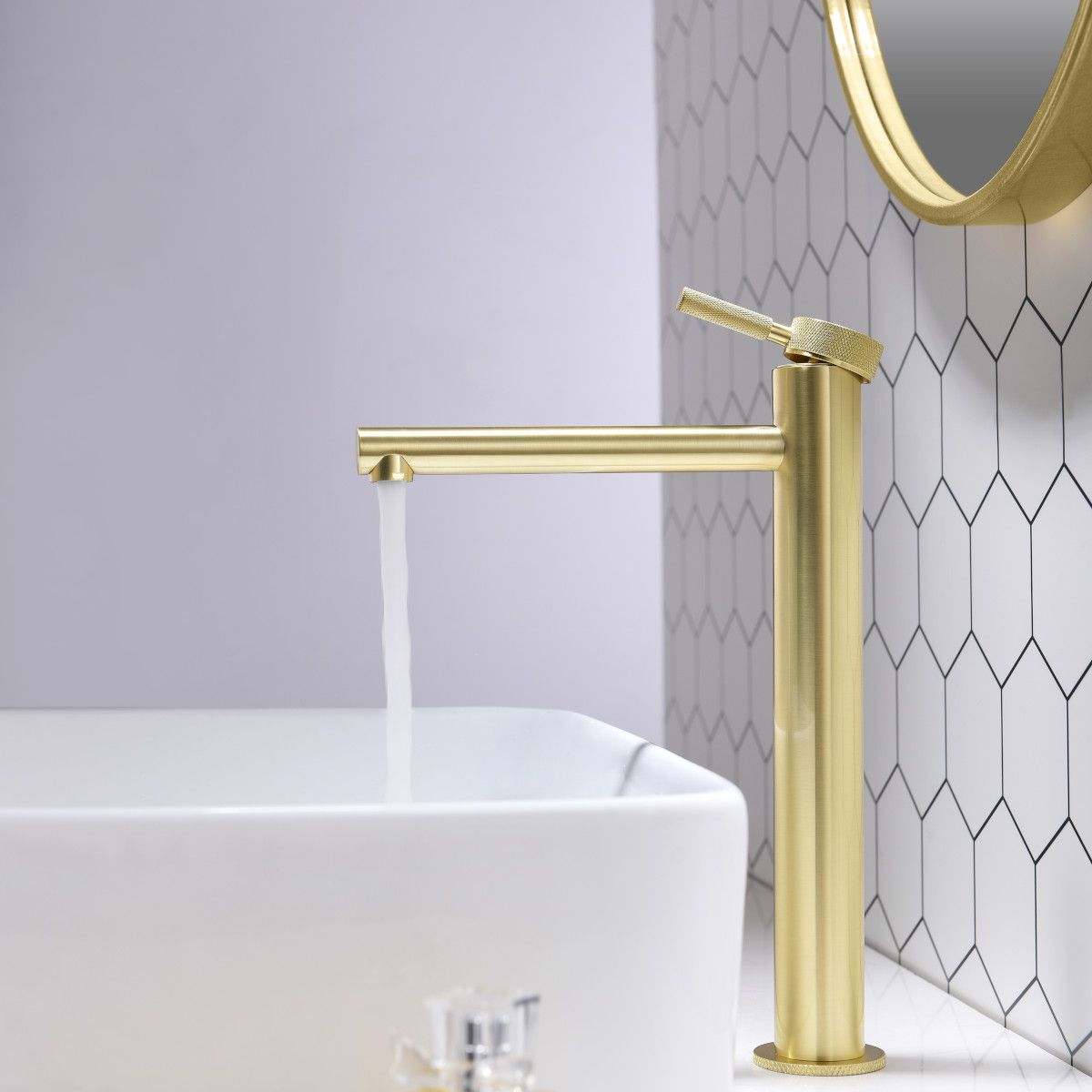 Baterie lavoar Tiona, Auriu Mat, inaltime 30.5 cm, montaj pe blat