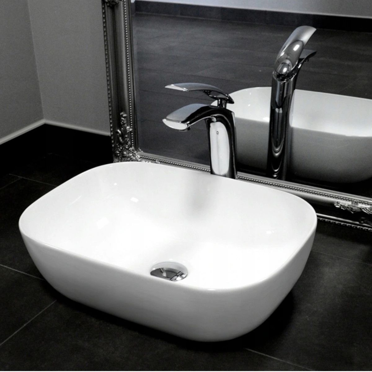 Lavoar REA Belinda Mini, Alb, 36x25 cm, montaj pe blat, ceramica sanitara