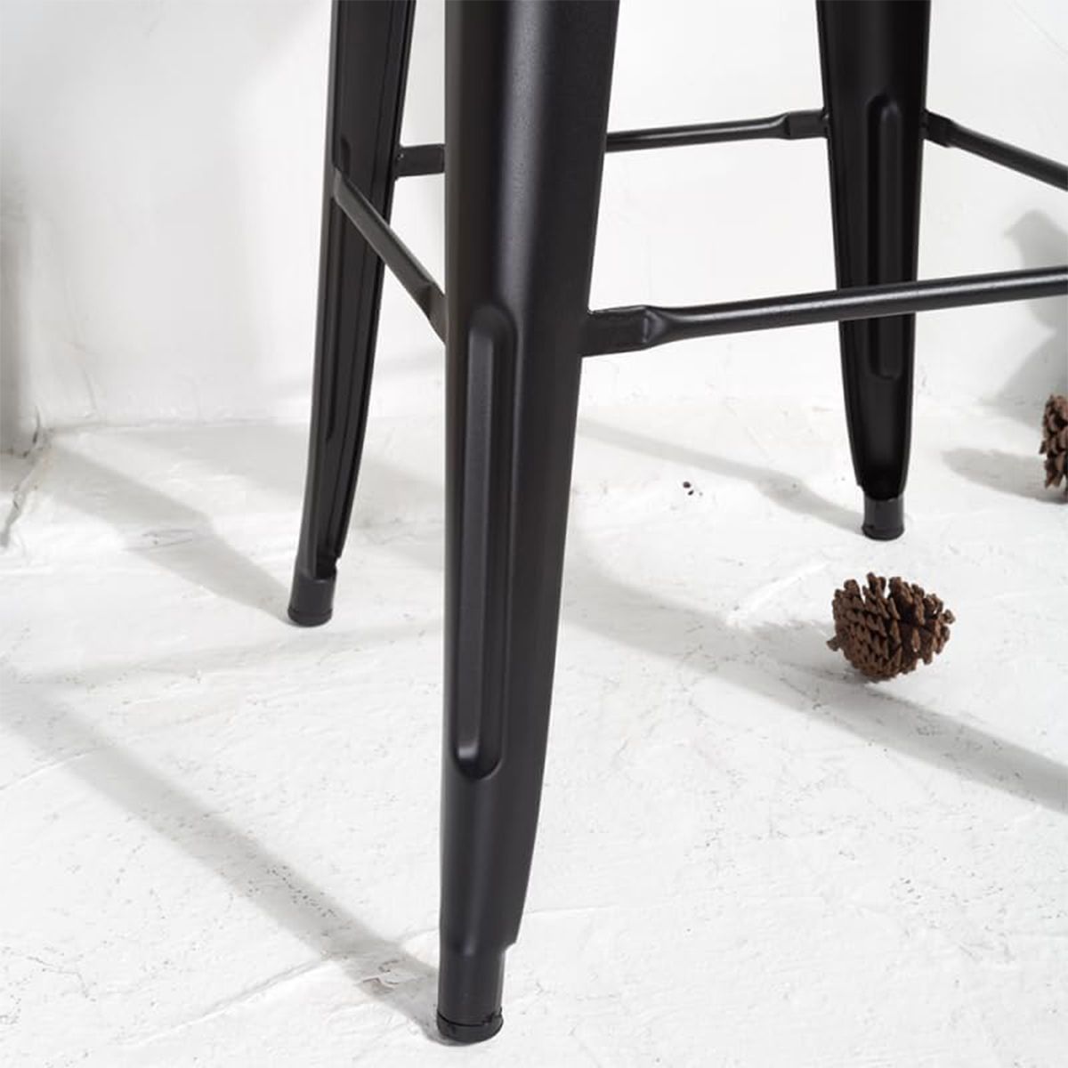Scaun de bar, cadru ranforsat, fier, sezut din lemn de ulm, design industrial, 43x43x76 cm, Timo