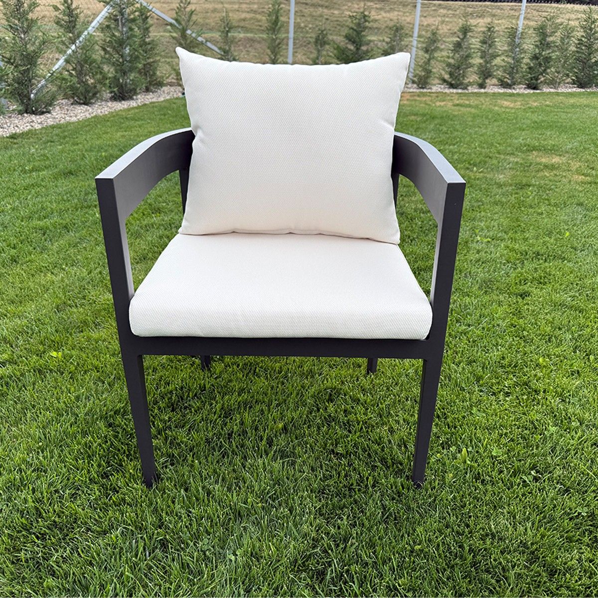 Set mobilier de 4 persoane, terasa sau gradina, aluminiu, masa rotunda si 4 scaune, tesatura din 100% Olefin, Costa Rica