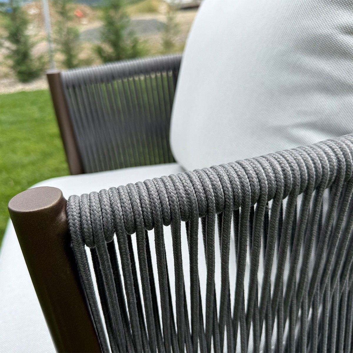 Set mobilier de 6 persoane, terasa sau gradina, aluminiu, masa robusta 214x100 cm + 6 scaune cu impletitura tip funie, Nova Luxe