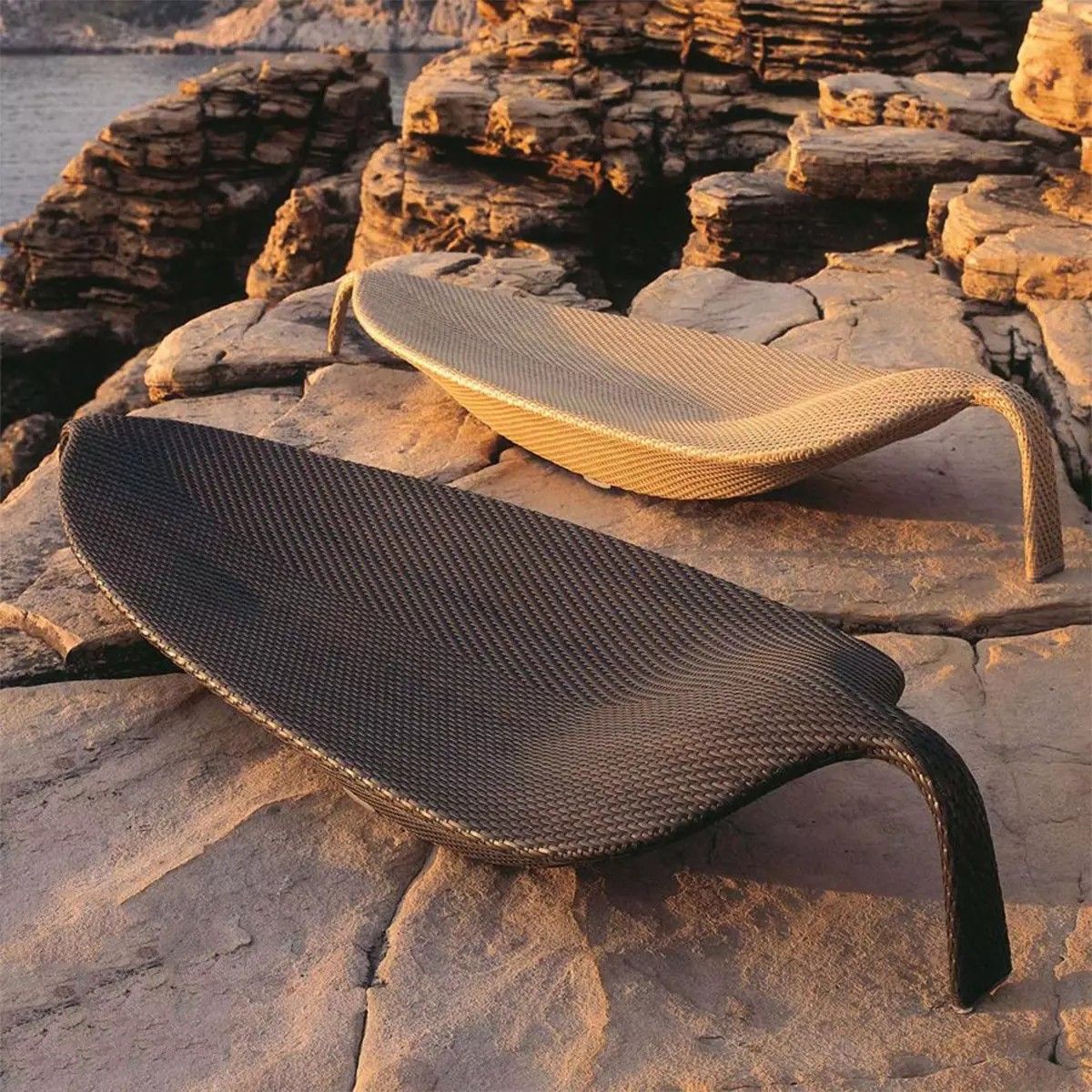 Sezlong de plaja, aluminiu, impletitura poliratan, forma de frunza, 195 x 80 x 45 cm, Maro, Verdi
